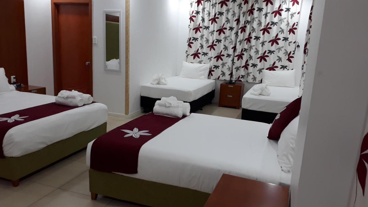 Alec'S Hotel 아피아 외부 사진