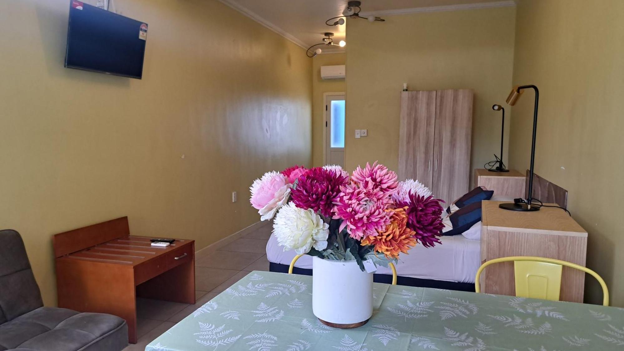 Alec'S Hotel 아피아 외부 사진