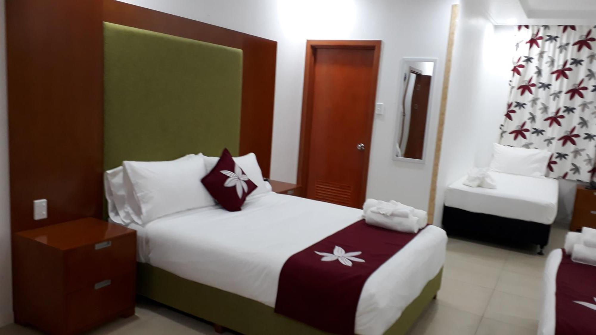 Alec'S Hotel 아피아 외부 사진